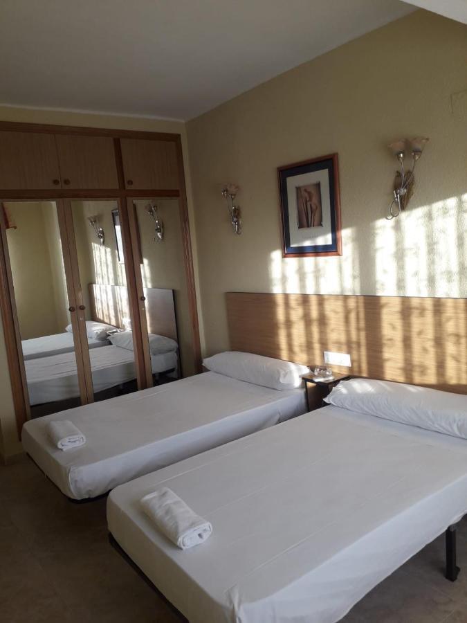 Hotel Marina Blanca กัสเตญองเดลาปลานา ภายนอก รูปภาพ