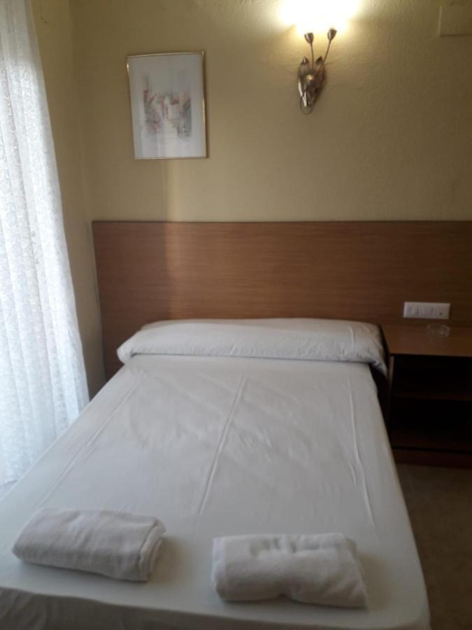 Hotel Marina Blanca กัสเตญองเดลาปลานา ภายนอก รูปภาพ