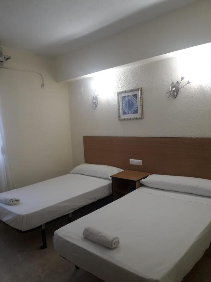 Hotel Marina Blanca กัสเตญองเดลาปลานา ภายนอก รูปภาพ