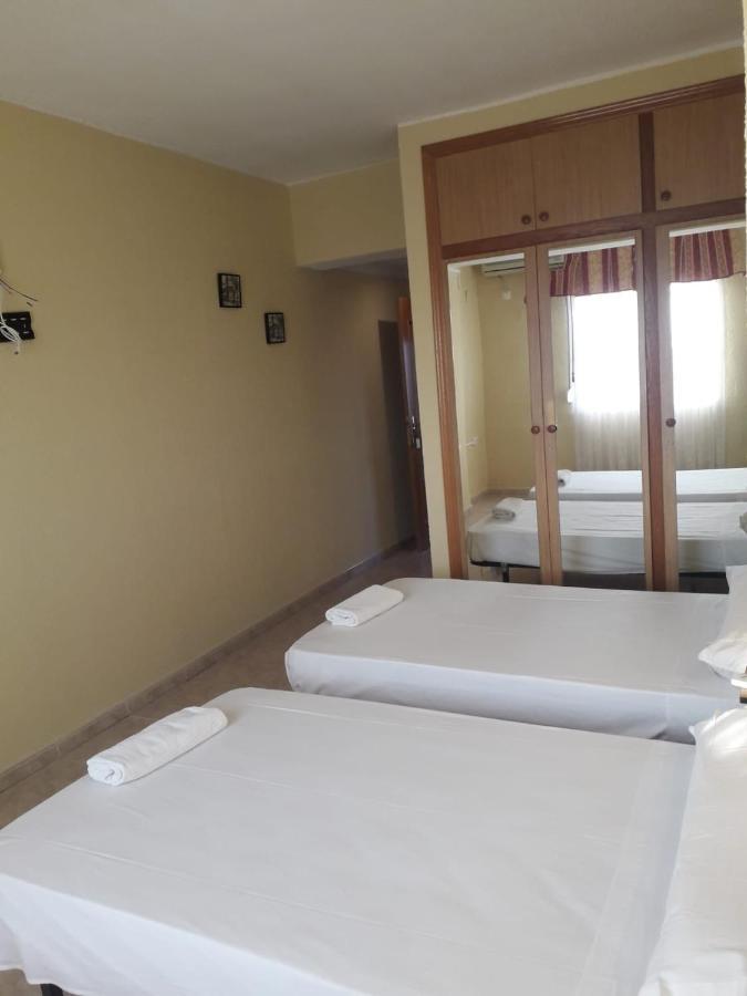Hotel Marina Blanca กัสเตญองเดลาปลานา ภายนอก รูปภาพ