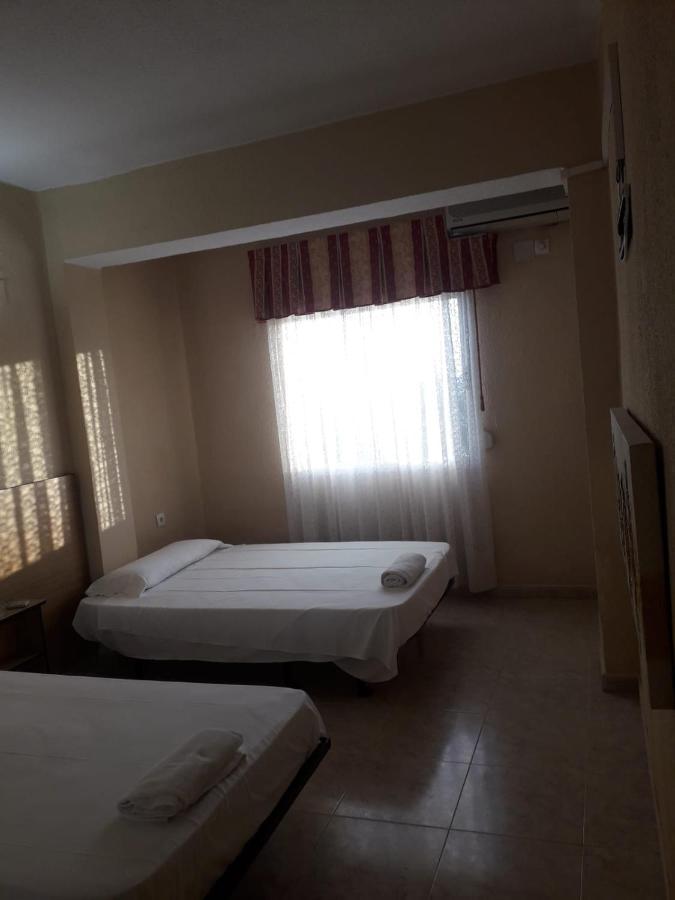 Hotel Marina Blanca กัสเตญองเดลาปลานา ภายนอก รูปภาพ