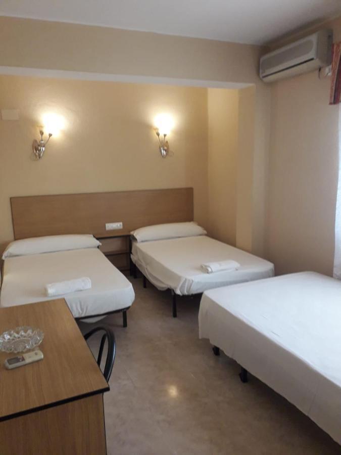 Hotel Marina Blanca กัสเตญองเดลาปลานา ภายนอก รูปภาพ