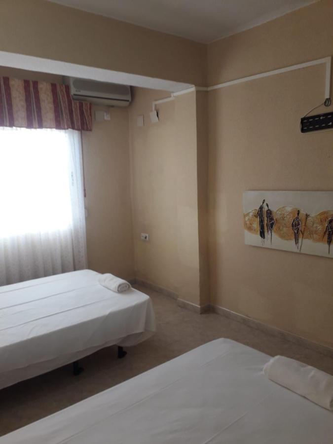 Hotel Marina Blanca กัสเตญองเดลาปลานา ภายนอก รูปภาพ