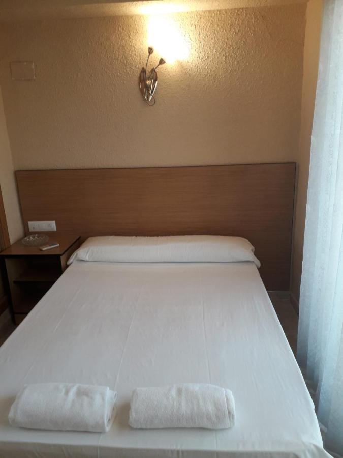 Hotel Marina Blanca กัสเตญองเดลาปลานา ภายนอก รูปภาพ