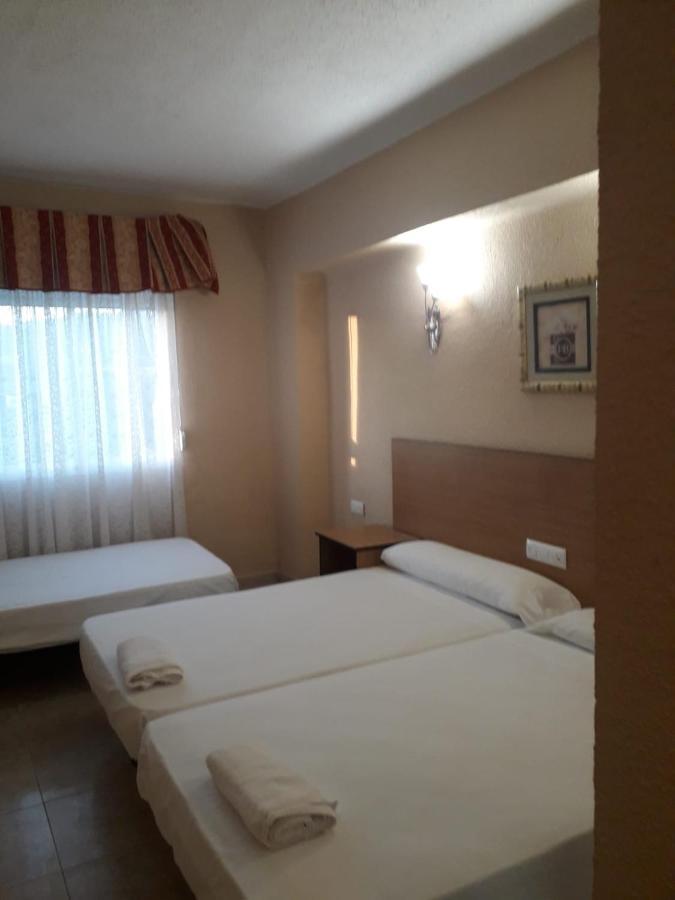 Hotel Marina Blanca กัสเตญองเดลาปลานา ภายนอก รูปภาพ