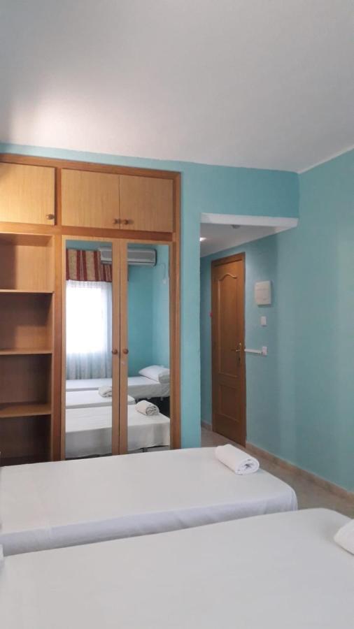 Hotel Marina Blanca กัสเตญองเดลาปลานา ภายนอก รูปภาพ