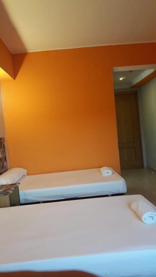 Hotel Marina Blanca กัสเตญองเดลาปลานา ภายนอก รูปภาพ